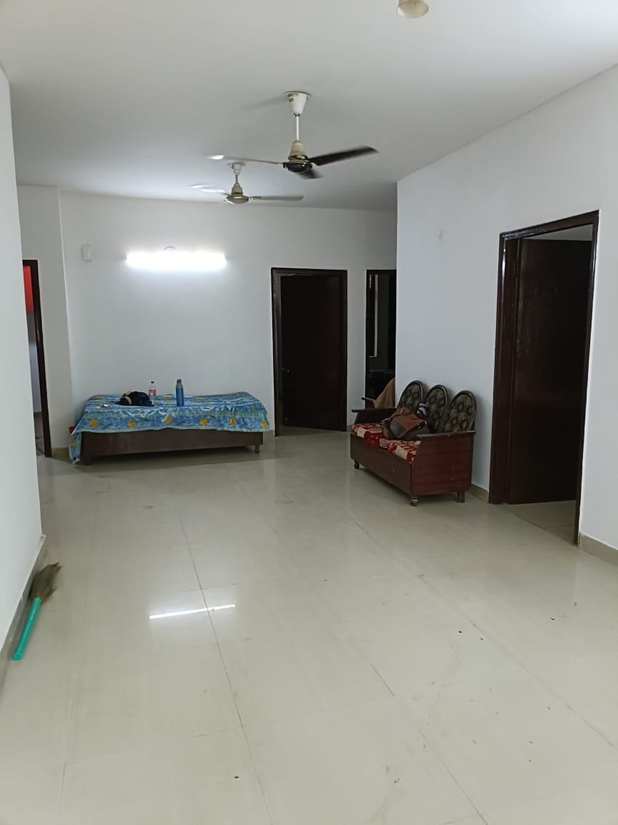 4BHK available for rent in Ardee City Sector-52